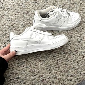 White Nike Air Force 1